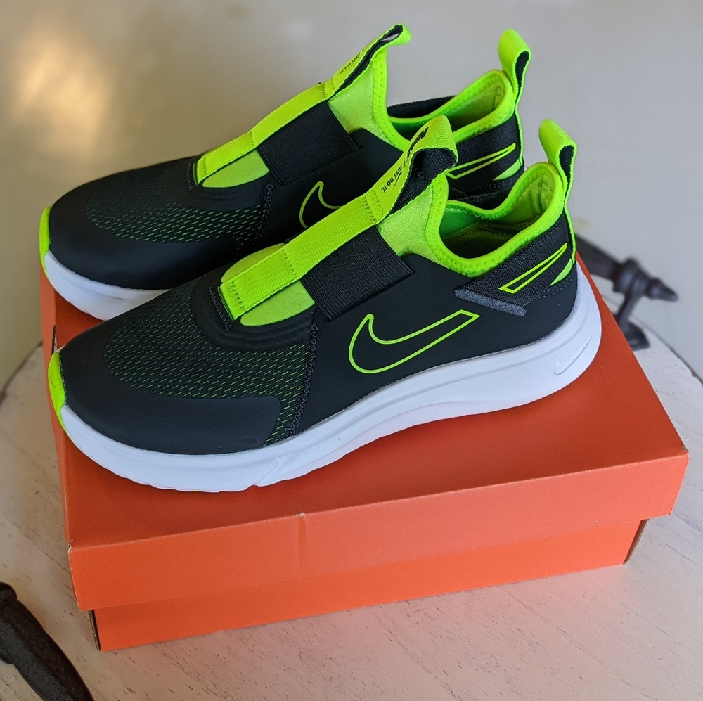 Nike Flex Plus (GS) | sz 4½ (Big Boys) | Brand NWOT | Dark Grey, Volt Green, Wht
